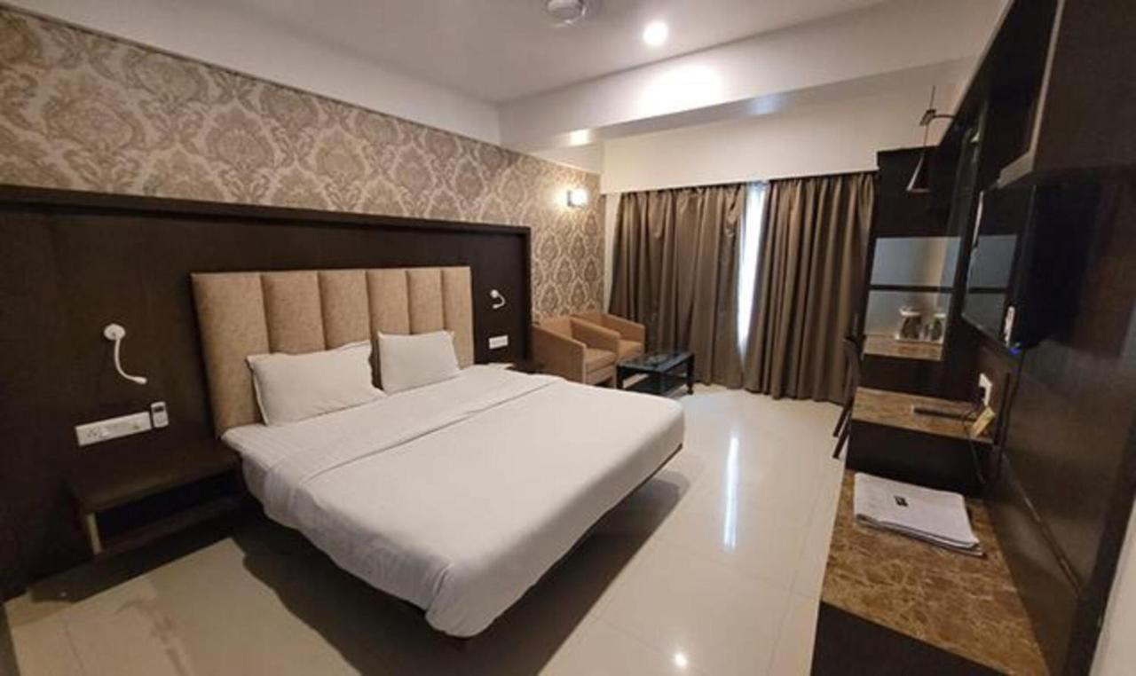 Fabhotel Prime Sapphire Regency Vadodara Luaran gambar